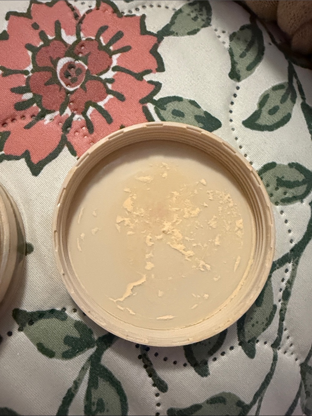 Jones Road Tinted Face Powder — Light Beige Finish - Picture 4 of 4